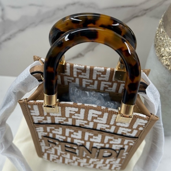 Fendi Sunshine Mini Shopper Tote NWT RARE SOLD OUT CURRENT - Picture 2 of 12